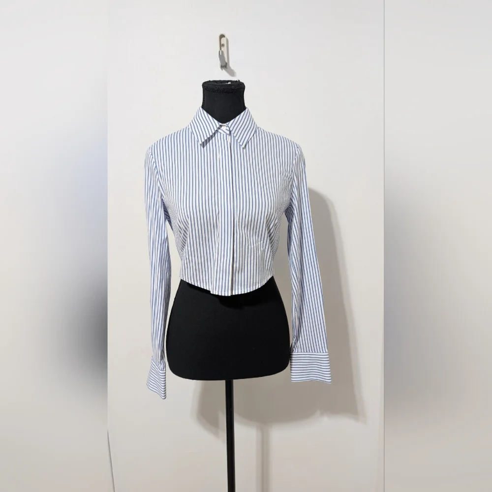SOLD - ZARA - Women's Top - Picture 2 of 3